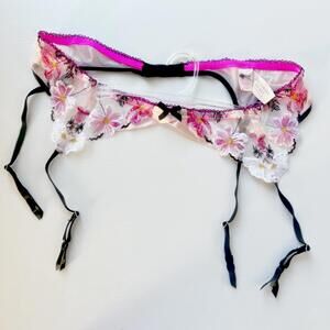NWT Victoria's Secret Very Sexy Pink Floral Embroidery Garter Belt Black Trim M